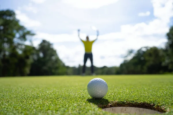 Wazig Golfer Golfen Avond Golfbaan Zonsondergang Avonds Tijd Man Die — Stockfoto