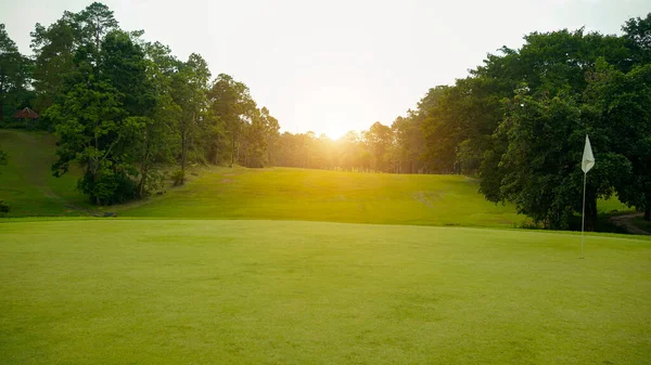 Bellissimo Campo Golf Una Giornata Sole Sfondo Campo Golf Sera — Foto Stock