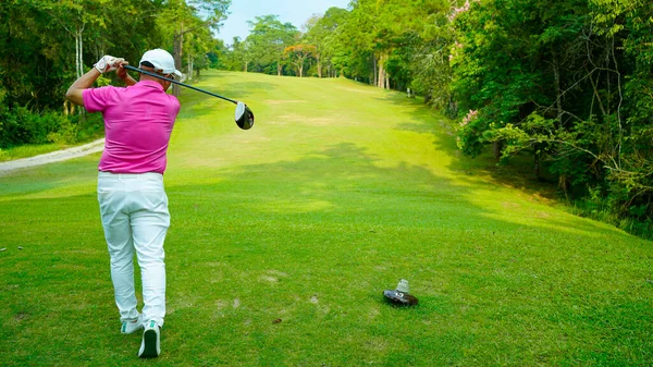 Golfer Golfen Avond Golfbaan Zonsondergang Avonds Tijd Man Die Golf — Stockfoto