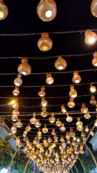 Oriental Bazar Con Linternas Multitud Vídeo Vertical — Vídeo de stock