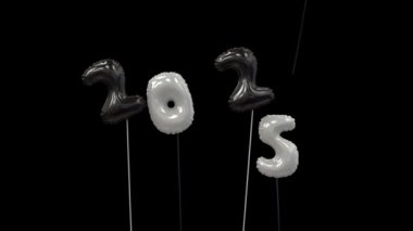 Renkli yeni yıl balonu 2024 yazarken 4 'ü uçuyor, 5' i yüzüyor ve 2025 siyah-beyaz oluyor.