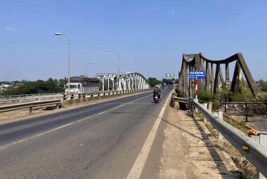 Fransa 'nın antik köprüsü platoda inşa edildi.