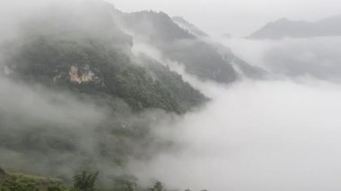 Ha Giang Kaya Platosu Kasım ayında