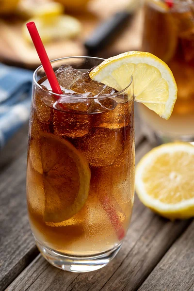Long Island Iced Tea Cocktail Lemon Slices Outdoors Rustic Wooden — Stock Photo, Image