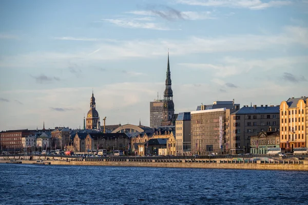 Vista Del Viejo Riga Través Del Río Daugava Letonia —  Fotos de Stock
