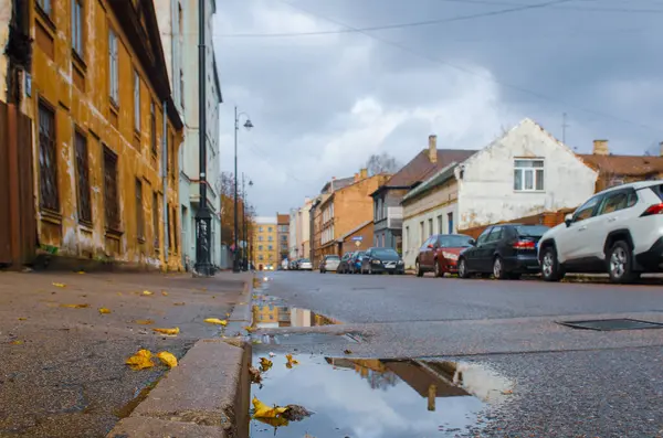 Spaziergang Durch Die Herbstlichen Straßen Von Riga — Stockfoto