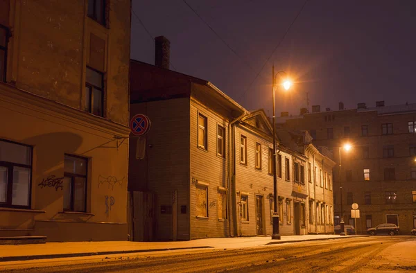 Luz Das Lanternas Nas Ruas Noturnas Inverno Riga1 — Fotografia de Stock