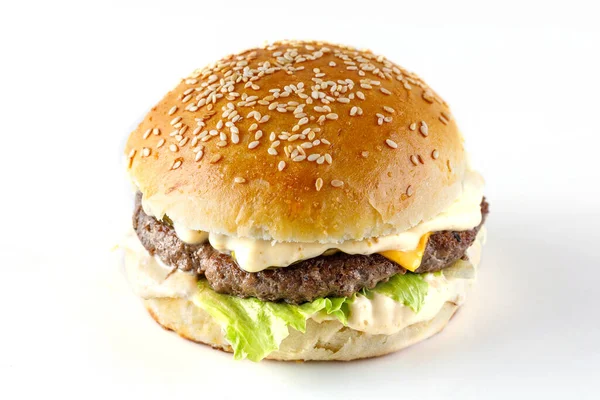 Klasyczny Burger Jak Mcdonalds Kotletem Wołowym Białym Tle Menu Projektowania — Zdjęcie stockowe