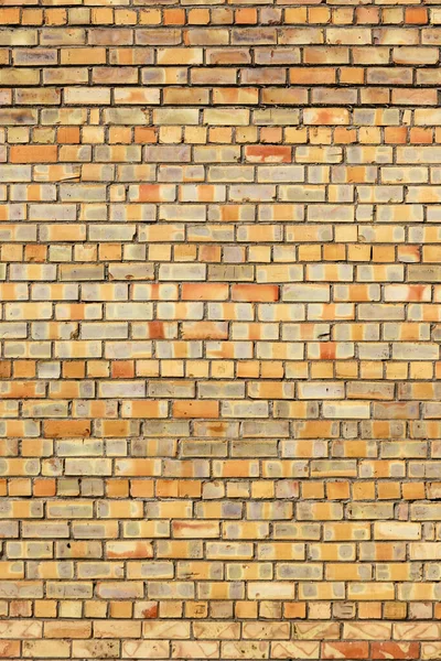 背景为欧洲城市的黄橙色砖墙7 — 图库照片
