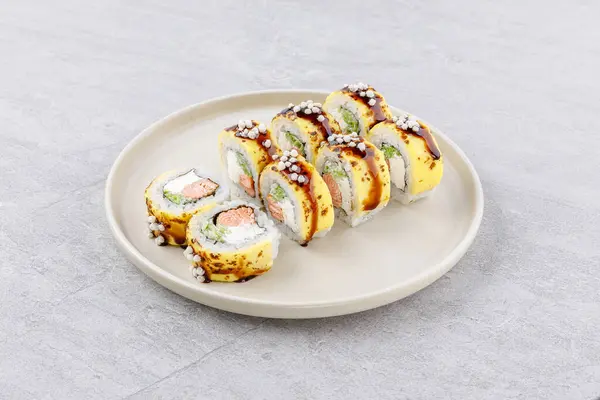 cheese rolls with grilled salmon for the food delivery website 3