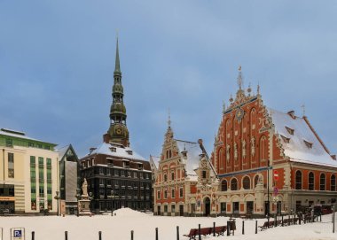 02.02.2022 Riga Letonya - Siyahların Evi Belediye Meydanı