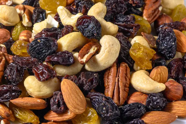 mixture of nuts and dried fruits complemented by vitamins and trace elements 10