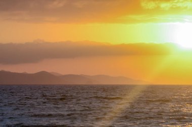 Gün batımında deniz manzarası ve gökyüzü, Kıbrıs 3