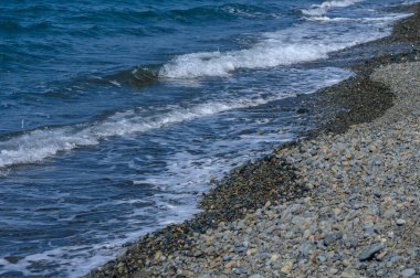 Akdeniz kıyısındaki deniz feneri manzarası