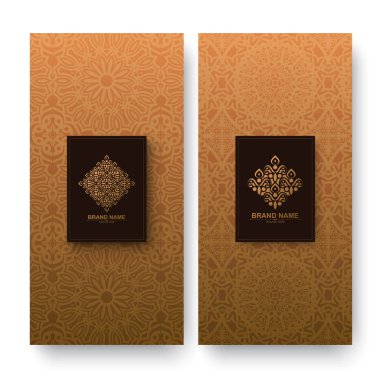 Kaligrafik vektör logosuna sahip lüks retro etiketler. Antika monogram koleksiyonu.