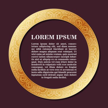 Koyu kestane rengi arka planda karmaşık dekoratif tasarımı olan zarif bir altın çember.