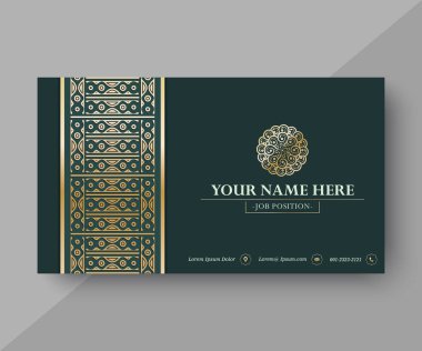 Altın Detaylar ve Yeşil Arkaplan ile Zarif Dekoratif İş Kartı Şablonu