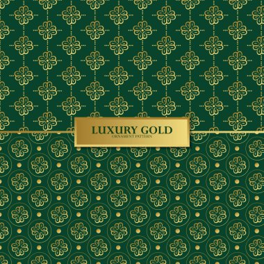 Zümrüt Yeşil Arkaplanda Nokta Aksanlı Zarif Altın Yılan Şablonu