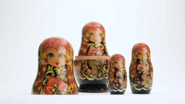 Gruppo Bambole Russe Matrioska Isolato Sfondo Bianco Russo Nesting Dolls — Video Stock