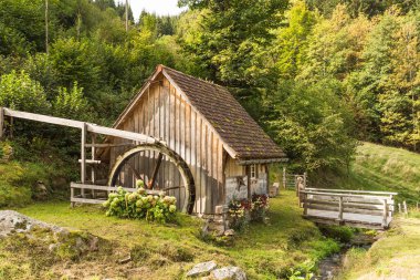 Güney Kara Orman, Hornberg, Ortenau, Kara Orman, Baden-Wuerttemberg, Almanya 'daki tarihi su değirmeni