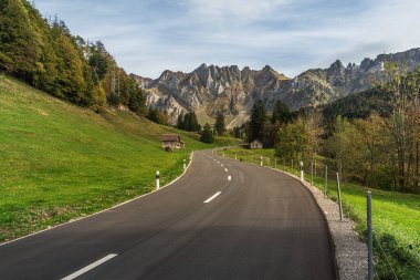 Saentis, Toggenburg, St. Gallen Kantonu, İsviçre ile Alpstein manzaralı Schwaegalp yolunu geç