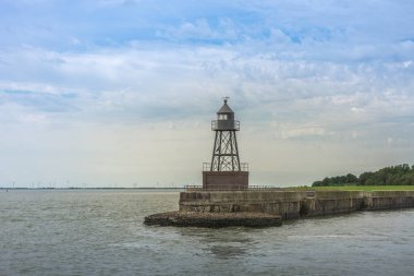 Jade Bay, Wilhelmshaven, Lower Saxony, Almanya 'daki Deniz Feneri Alte Mole.