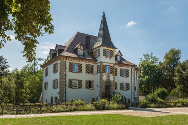 Schliengen, Baden-Wuerttemberg, Almanya - 27 Ağustos 2024. Entenstein demirli kale