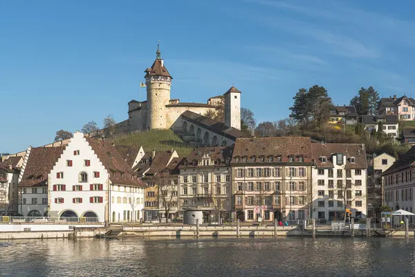 Ren Nehri 'nin geçidi, eski kasaba ve Munot kalesi, Schaffhausen, Schaffhausen Kantonu, Switzerlan