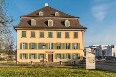 Singen am Hohentwiel, Baden-Wuerttemberg, Almanya - 30 Mart 2025. Singen Şatosu (Singener Schloss), Hegau Müzesi