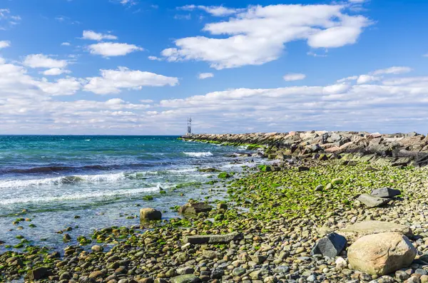 Rocky Coastline ve Breakwater Montauk, Long Island, New York, ABD