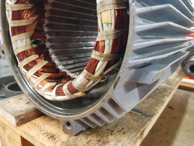 Kürsüdeki motor durumu.