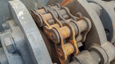 Zincirli hidrolik davul motorunun görüntüsünü kapat