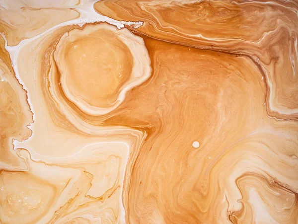 茶色のエマルジョン塗料の抽象的な背景 波状線 ギザギザの構造 ペイントブラシ 色のグランジの質感 抽象的なアクリル絵具 現代美術 — ストック写真