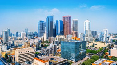 the skyline of los angeles