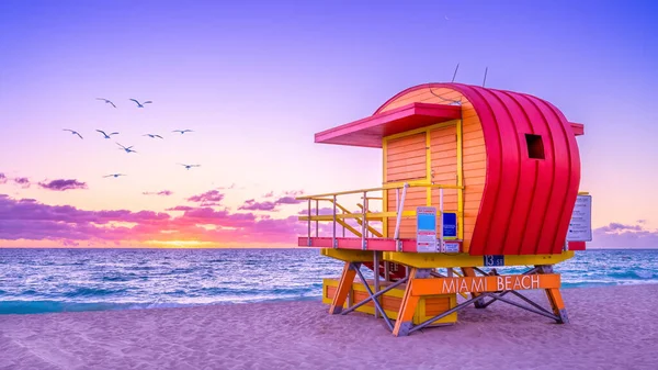 Colorful Lifeguard Hut Miami Beach Sunrise Florida — Stock Photo, Image