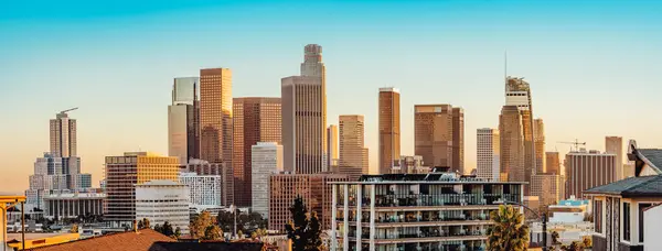 カリフォルニアのロサンゼルスのスカイラインは ストック画像