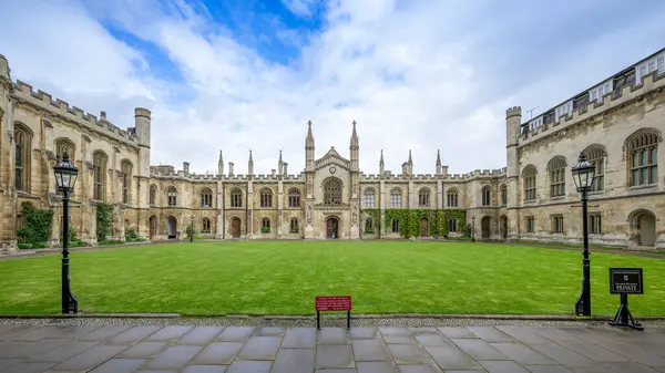Cambridge Verenigd Koninkrijk 2024 Het Corpus Christi College Van Universiteit Stockafbeelding