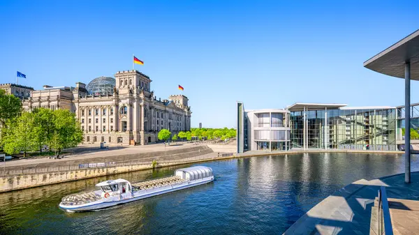 Panoramautsikt Över Regeringsdistriktet Berlin Stockbild
