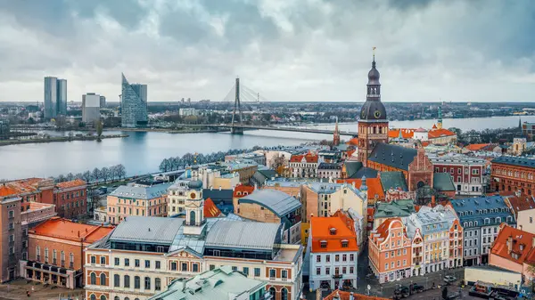 Cidade Velha Riga Latvia Fotos De Bancos De Imagens Sem Royalties