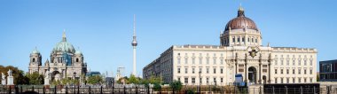 Berlin 'in merkezi. Televizyon kulesi, Berlin Catherine ve Berlin Sarayı.