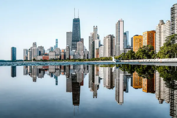 Chicago 'nun yansıyan silueti