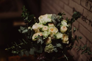 Güzel bir buket gül. 