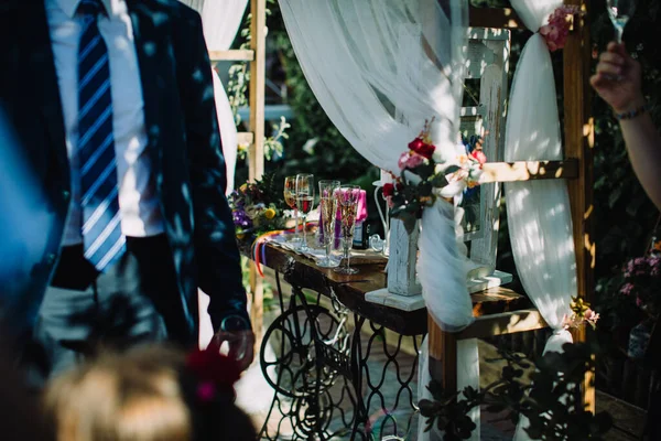 Свадебный Стол Бокалами — стоковое фото