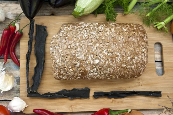 Čerstvý Chléb Dřevěném Pozadí — Stock fotografie