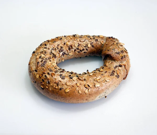 Chléb Sezamovými Semínky Bílém Pozadí — Stock fotografie