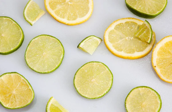 Slices Lemon Lime White Background Top View — Stock Photo, Image
