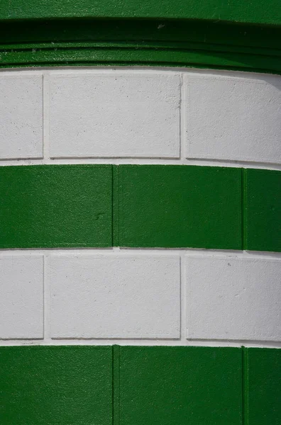 Κλείσιμο Ενός Παλιού Ζωγραφισμένου Πράσινου Τοίχου Από Τούβλα — Φωτογραφία Αρχείου