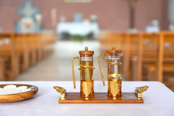 天主教在教堂中的圣餐象征 图库图片