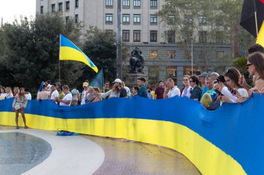 İspanya 'daki Ukrayna' yı desteklemek için Plaza Catalunya 24.08.2024 'te toplanın. 