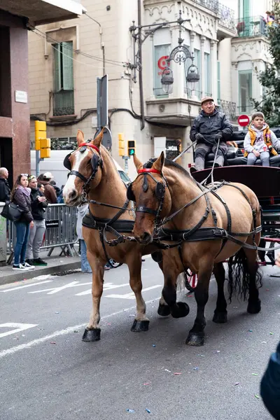 İspanya 'daki Sant Mdir Festivali sırasında sokak alayı. İspanya, Barselona 03.03.2025 